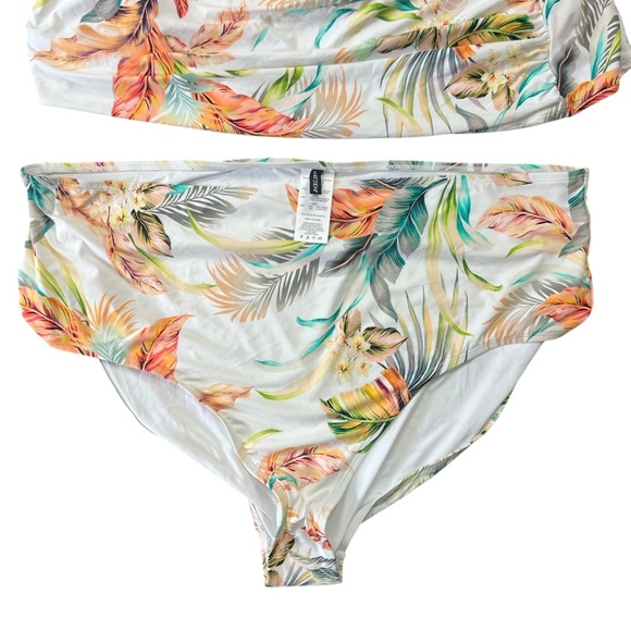 Jantzen Adjustable Strap V-Neck Tankini with Comfort Brief - Picture 9 of 10